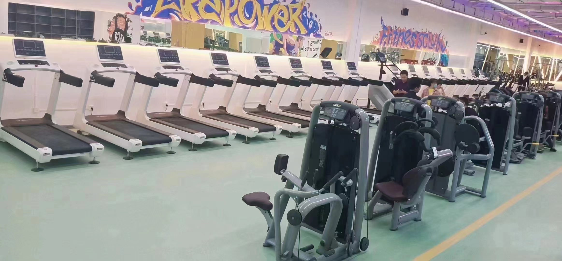 跑步机怎么跑步减肥效果好？看看跑步机健身正确的方法 